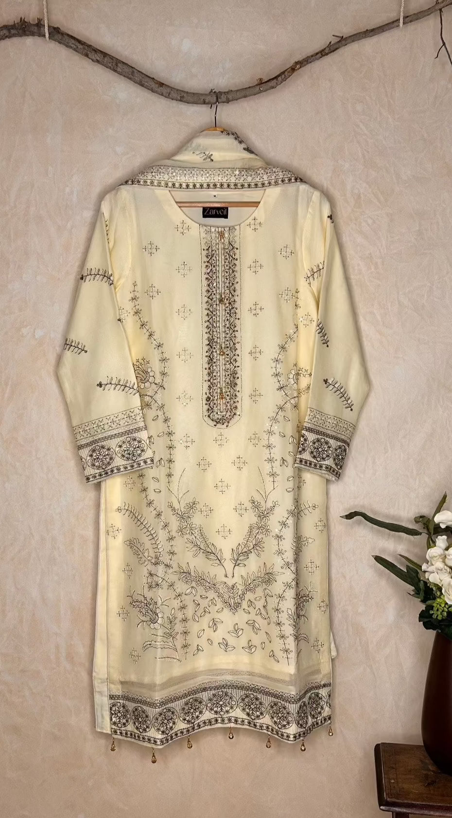 Dutch White Pakistani Shalwar Kameez Complete Look| Zarveil