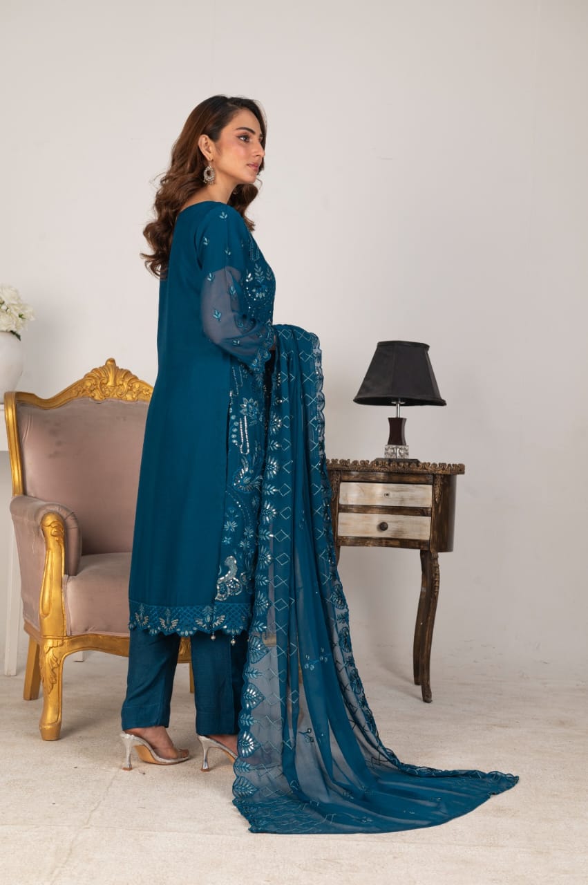 Back view of kameez and shalwar